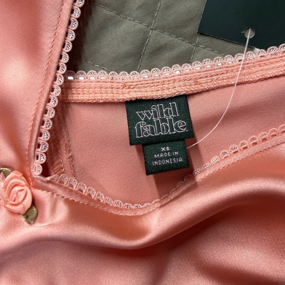 Wild‎ Fable Peach Orange Satin Cami Top with Lace Trim, Rose Detail, XS - Picture 3 of 7